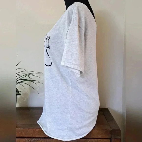 ❤️ Scoop neck T-shirt Light Grey Medium "Honeymoon Vibes" Short Sleeve Tee - Picture 4 of 7